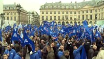 Des centaines de policiers rassemblés place Vendôme