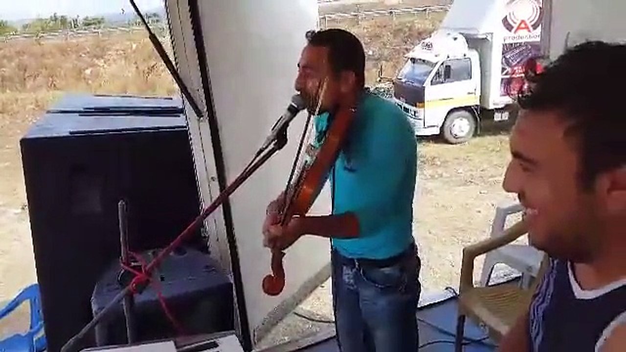 Çok fena keman caliyor -Düzce li ilhan