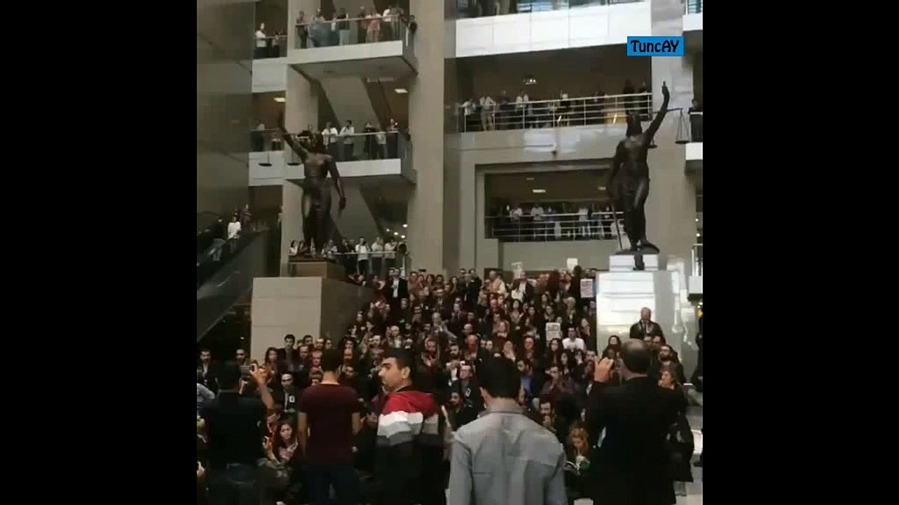 Savcı Selim KİRAZ'ı şehit eden DHKPC' ye sesini çıkaramayan 'Cübbeli Teröristler' adliyede 'Katil ERDOĞAN' naraları atıyor