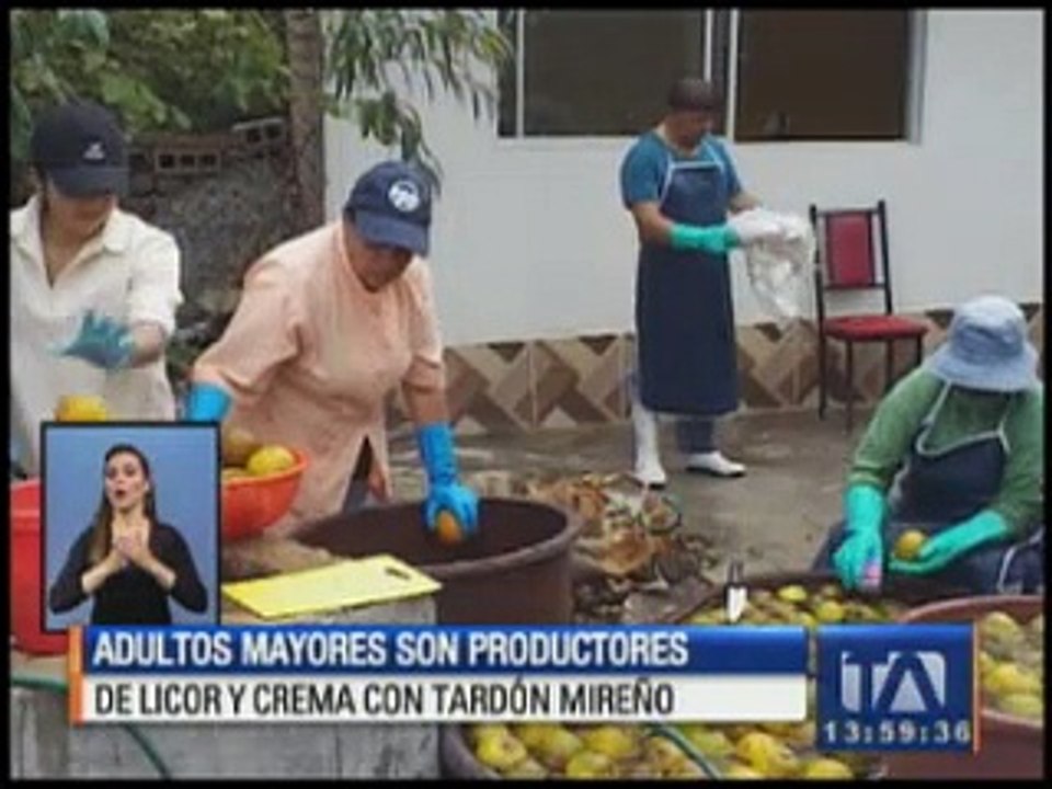Adultos mayores son productores de licor y crema de tardón mireño