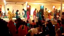 Pakistani Girls beautifull mehndi dance ,Best dance ever, latest 2015'