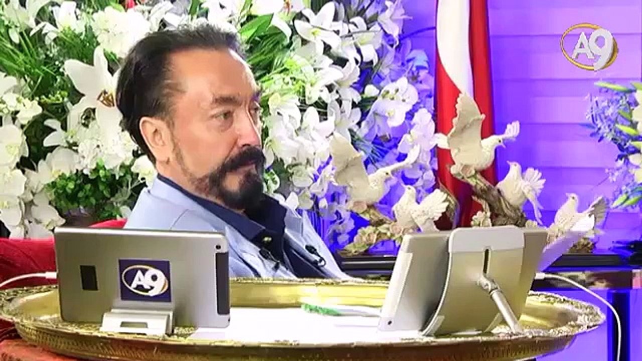 Hadislerde Hz. Mehdi (as)'ın bekar olacağı, İsa Mesih'in ise evleneceği ve çocukları olacağı bildiriliyor