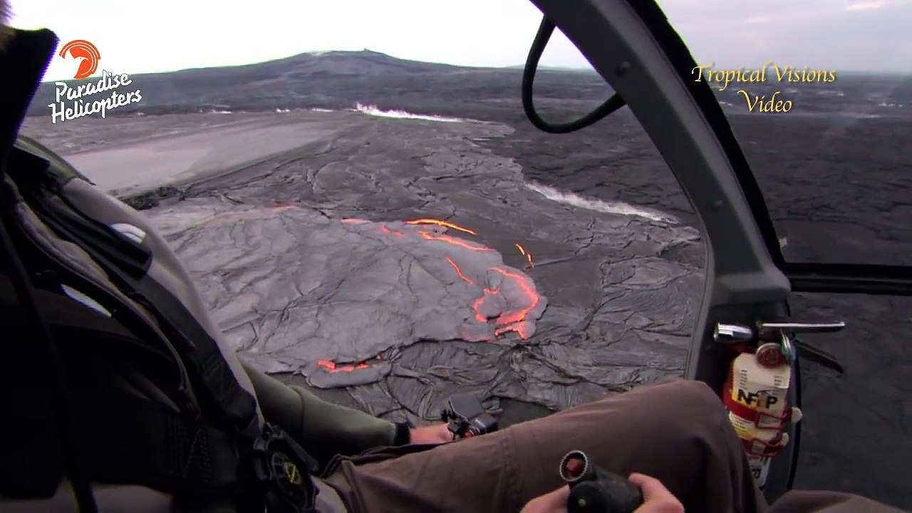 Волны лавы на склоне вулкана “Fantastic Lava Outbreak Filmed