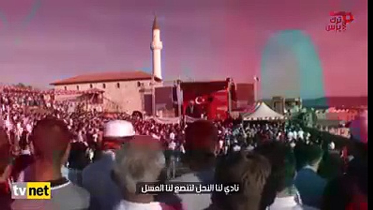 Arnavutlukta Recep Tayyip Erdoğan'ı gözyaşlarına boğan imam hatipli kızın biz kısık sesleriz şiiri