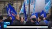 فرنسا.. رجال الشرطة يتظاهرون في شوارع باريس!!
