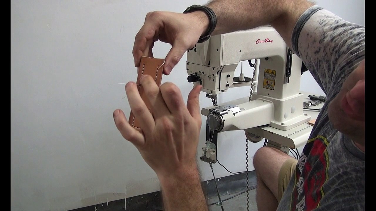 205-370 Machine à coudre canon très lourde pour sellier harnacheur bourrelier