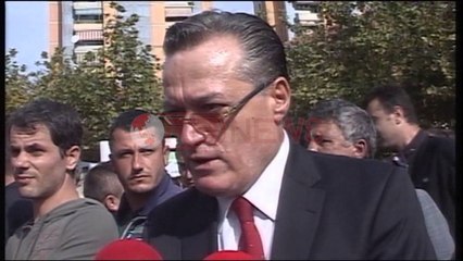 Protesta e fermerëve para kuvendit ,Ridvan Bode: “Jemi në mbështetje të fermerëve"