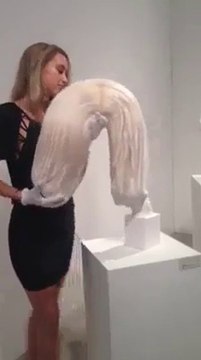 Это просто невероятно, кто нибудь знает что это за материал?