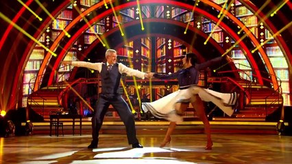 Download Video: Jeremy Vine & Karen Clifton American Smooth to Happy Together - Strictly Come Dancing: 2