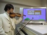 Violinista suona super Mario Bross a tempo con il celebre videogame