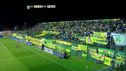 Il transperce les filets, à la Olive et Tom ! Busse vs. River Plate