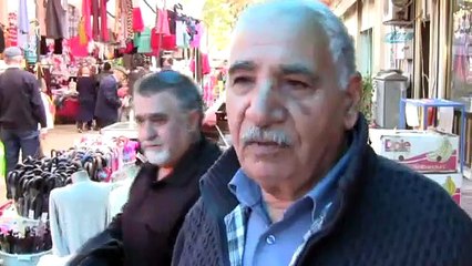 Pazarcı vekil adayı hem satış yapıyor hem de propaganda