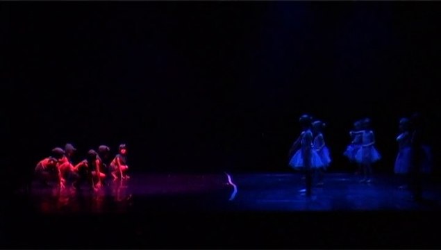 Groupe Eveil - Salomé Danse - Extrait spectacle les murs murent