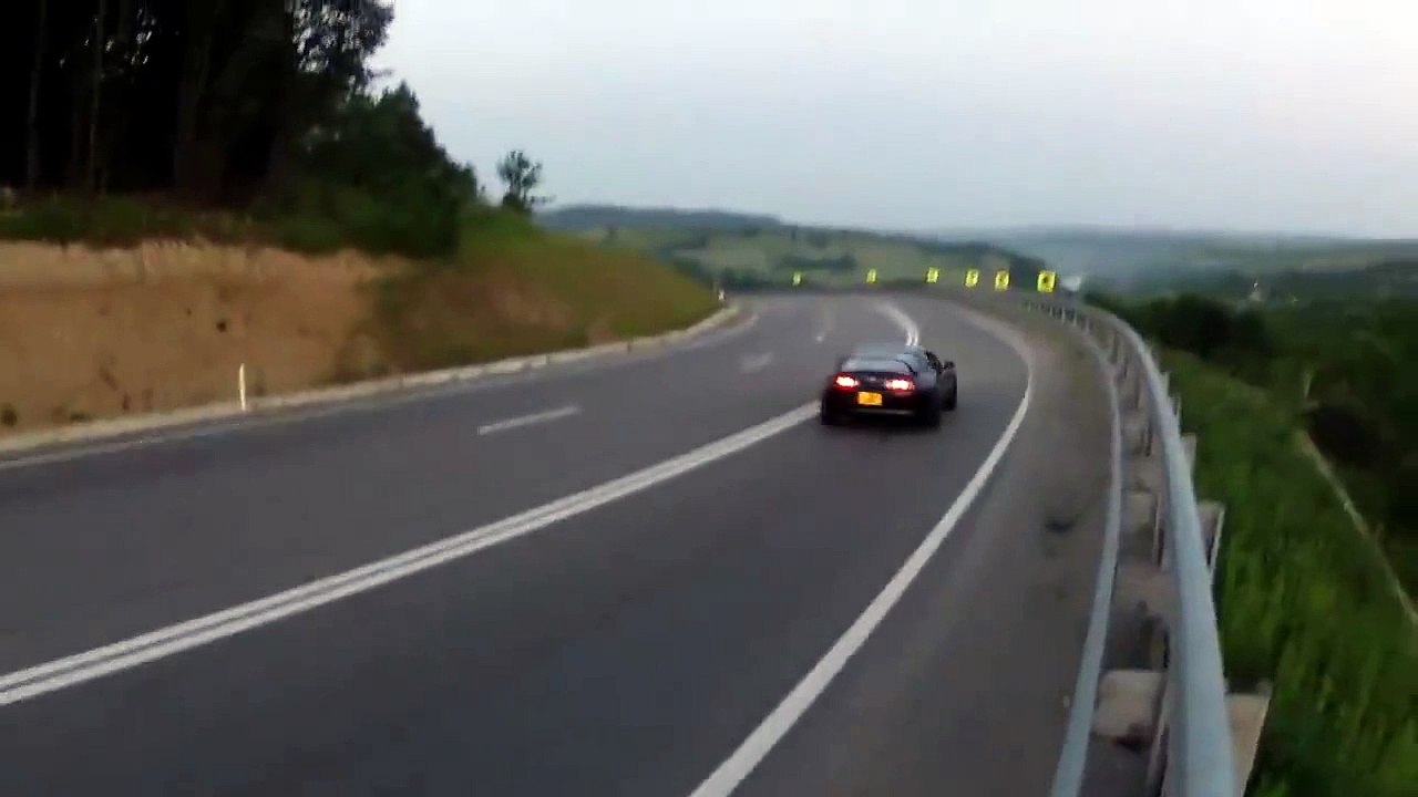 Supra killing it!! Um kit de unhas brutal ao volante de um Supra