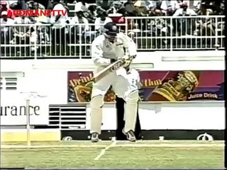 Anil Kumble Jaw broken by a Merv Dillon Bouncer 2001