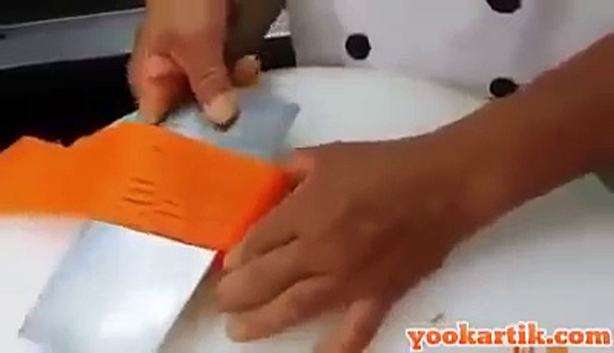 Ce cuisinier coupe les carottes comme un Boss!!!