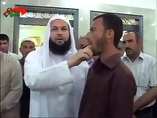 قرآن پاک کا معجزہ تو دیکھیں، دم کرنے سے ایک گونگا بولنے لگا۔ سبحان اللہ
