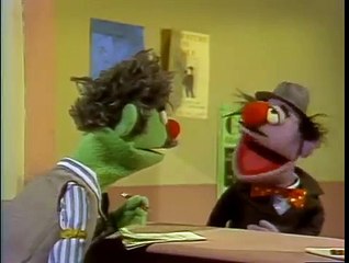 Classic Sesame Street - Looking for a friend at the lost and found