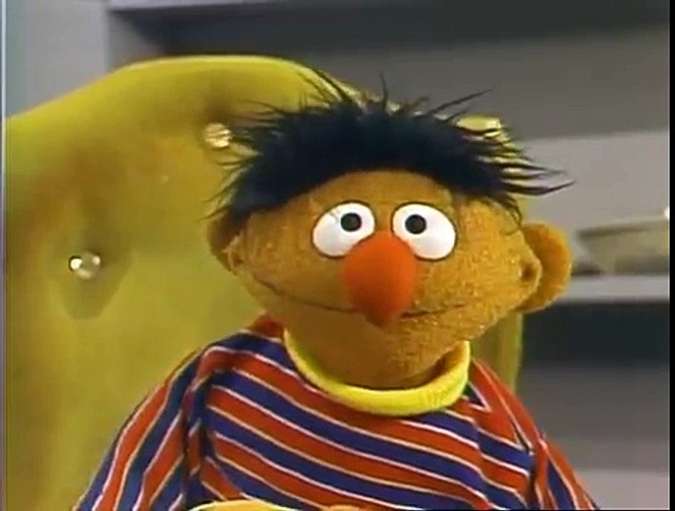 Classic Sesame Street - Ernie's Rollerskate