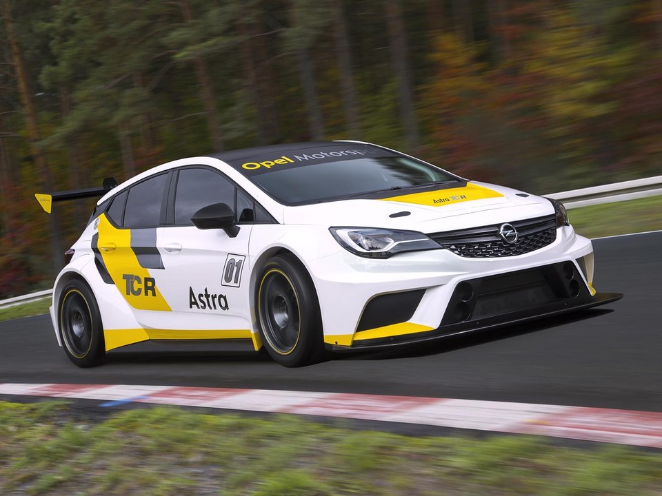 Découvrez l'Opel Astra de compétition