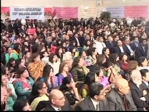 Rare Video of MQM Chief Altaf Hussain Talking on Mic