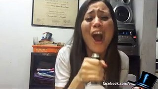 Mujer borracha canta a su ex novio