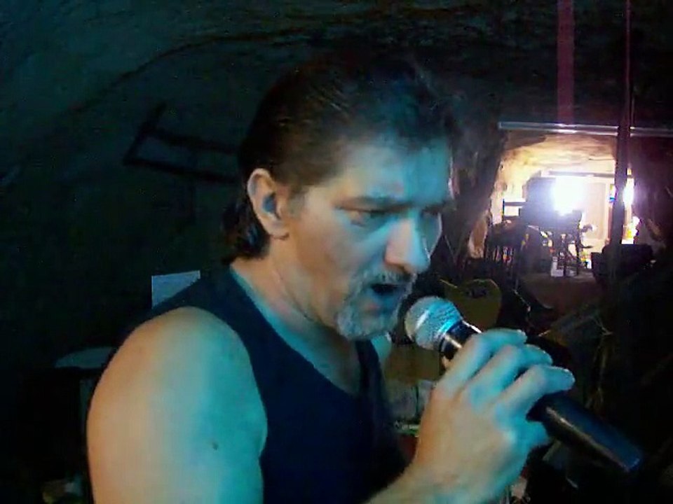 THIERRY chante It's now or never Elvis Presley