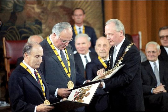 Stars des cimetières 2 - François Mitterrand