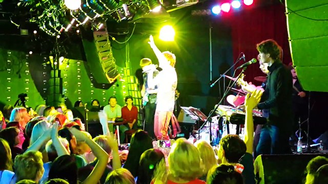 «Подруга» (на бис). А.Бон (Москва, «16 тонн», 30.08.2015) (Ольга Четырчинская)