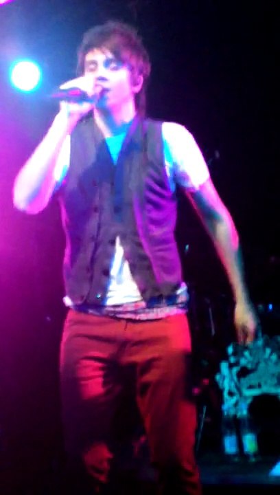 «Подруга» (фрагмент) А.Бон (Москва, «16 тонн», 30.08.2015) (Мария Василь)