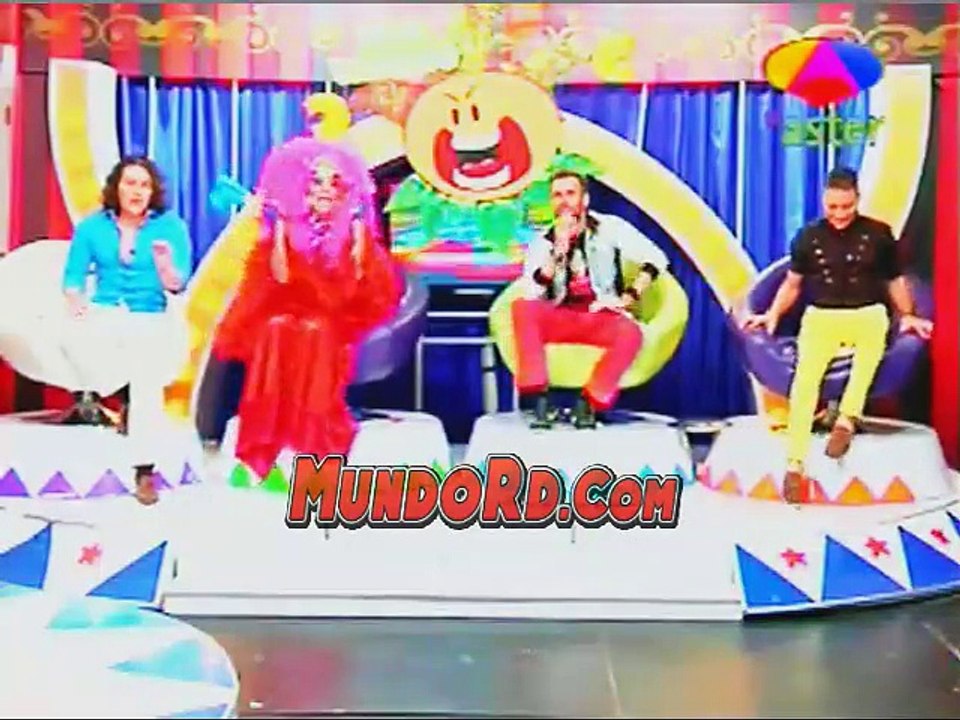 Los Cirqueros revelan ante las camaras la presentadora modelo segunda base de Shelow shaq