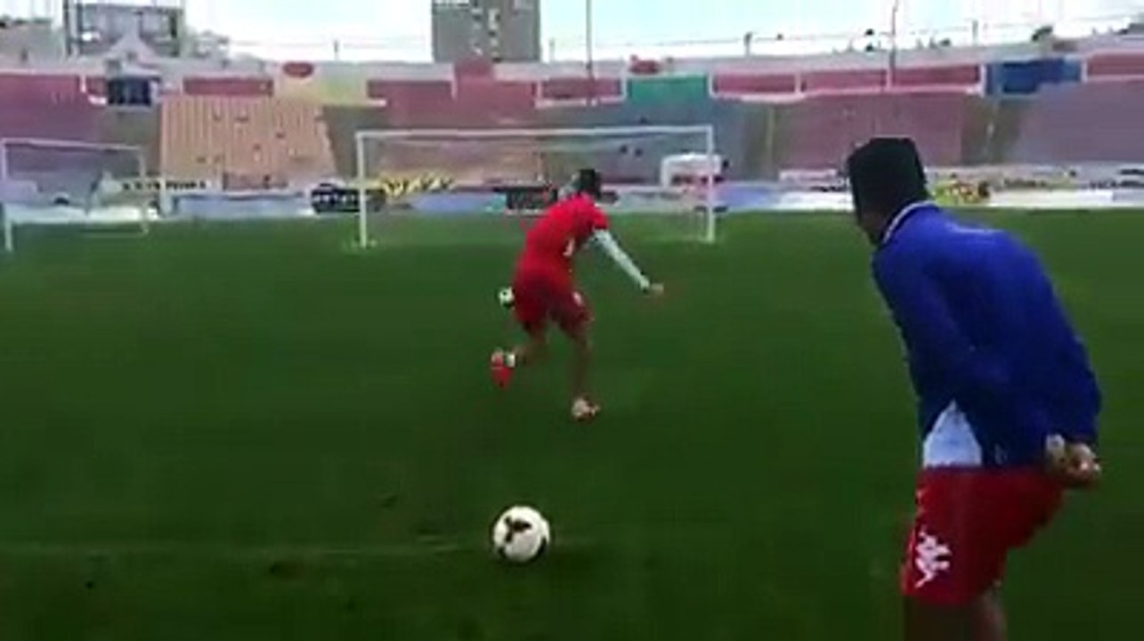 Soccer Lovers teach new trick _ Sonu HD Songs