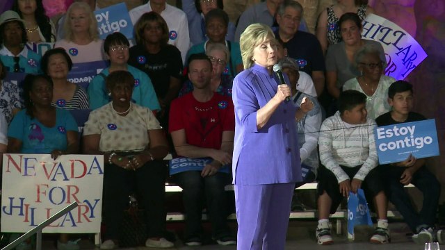 After debate success Clinton holds rally with supporters
