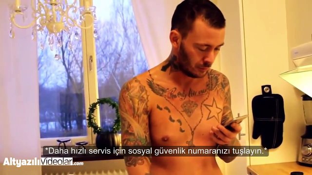 SEVGİLİNİN ELİNİ CİNSEL ORGANINA YAPIŞTIRMAK (ALTYAZILI)