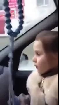 Дочка объясняет отцу что НЕЛЬЗЯ ругать маму!