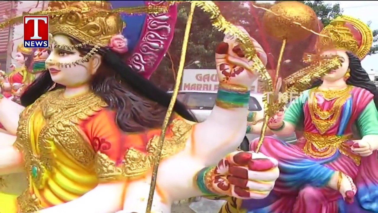 Dussehra | Huge Demand for Durga Matha Idols | T News