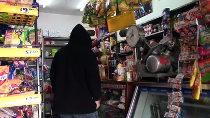 Broma a Vendedor | Gay Ligando | Bromas pesadas en la calle | Prankedy