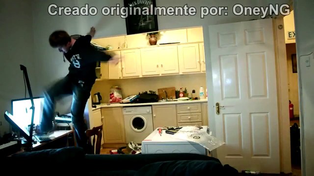 WATER [ Spanish Fandub ]