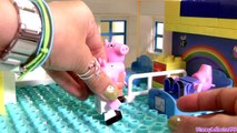 Peppa Pig Blocks Mega Hospital Building Playset with Ambulance Juego de Bloques Construcci
