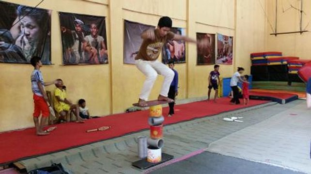 101 East - Cambodia: Circus of Hope