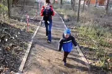 Giant robot dinosaur scares Zach