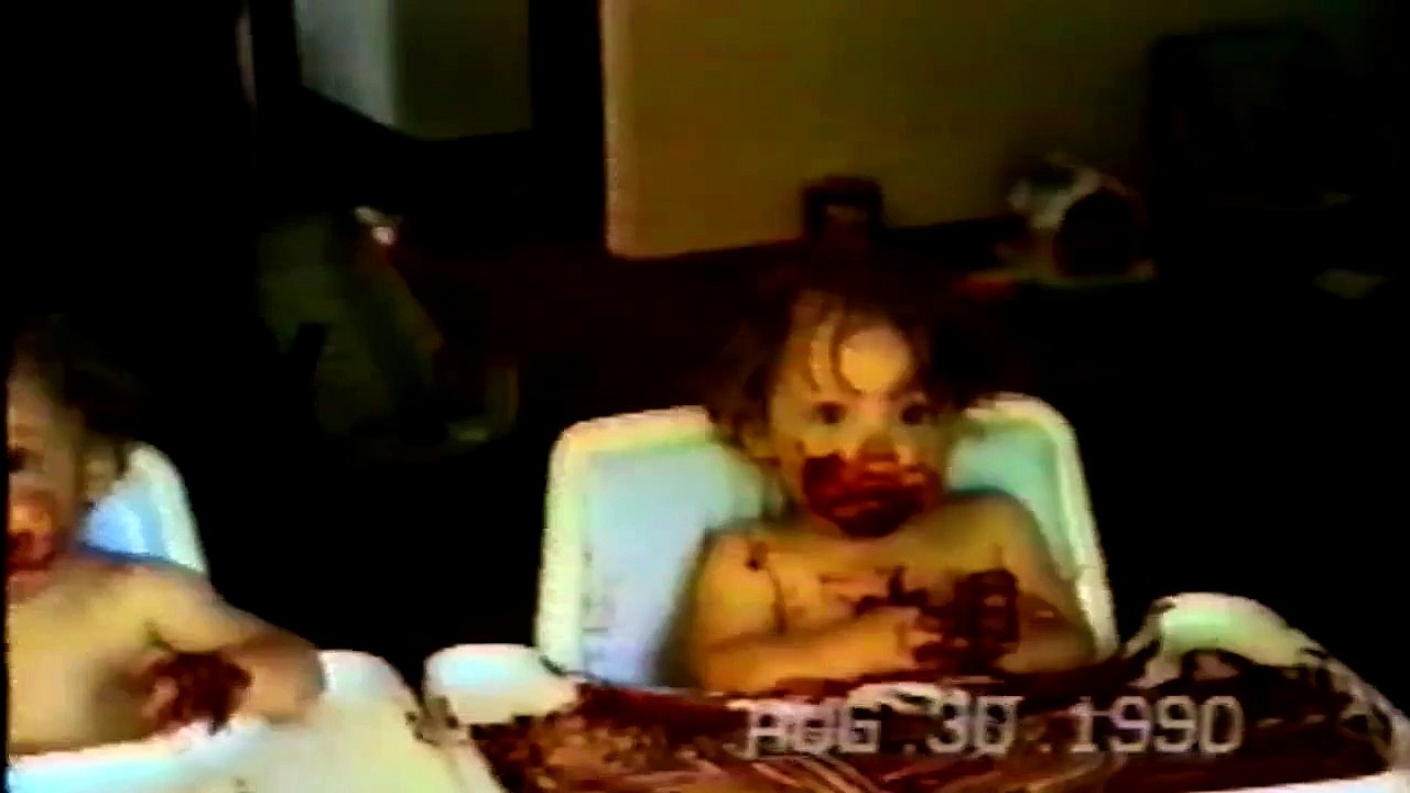 ice-cream our bache dekhain kya hoa pher