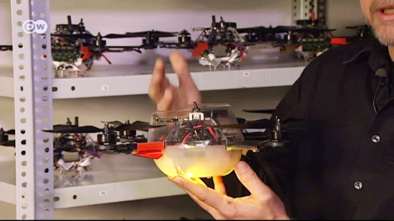 Lichtkunst: Die Drohnen-Choreografen | Euromaxx