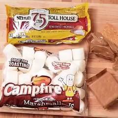 sweet lovers chocolate and marshmallows