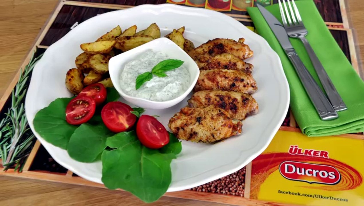 Pratik tarif Terbiyeli tavuk kanat ve Elma dilim patates