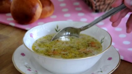 Makarnalı Tavuk Suyu Çorbası Tarifi
