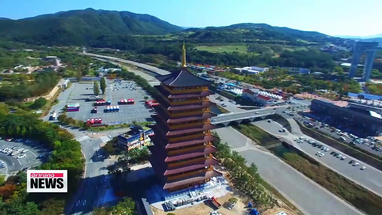 Gyeongju Tower marries Joongdo Tower in tradtional wedding ceremoy