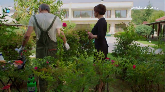 Poyraz Karayel 27. Bölüm - Bahri Baba ve Despina'nın ilk karşılaşması