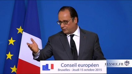 François Hollande dénonce le discours "manipulateur" de "la France envahie" par les migrants
