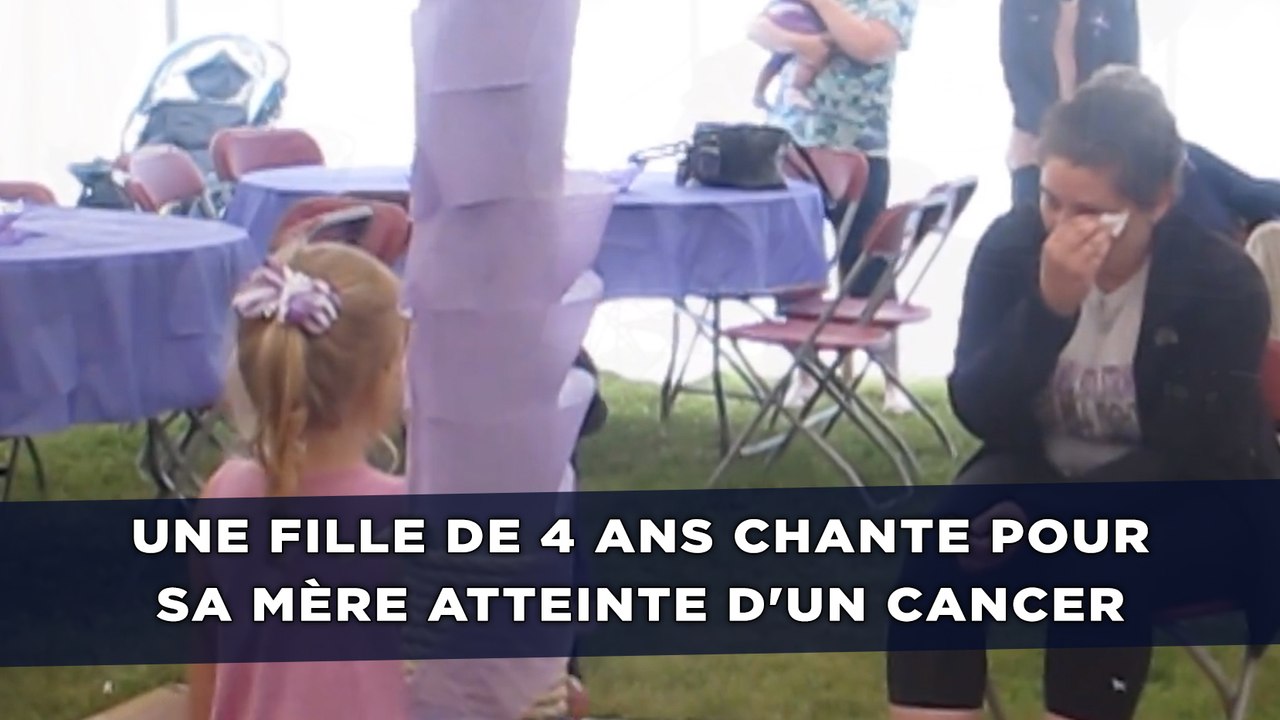 Une fille de 4 ans chante pour sa mère atteinte d'un cancer
